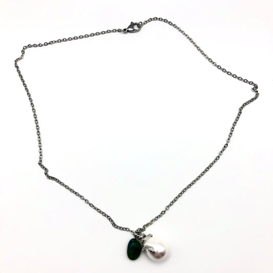 snakepearl necklace