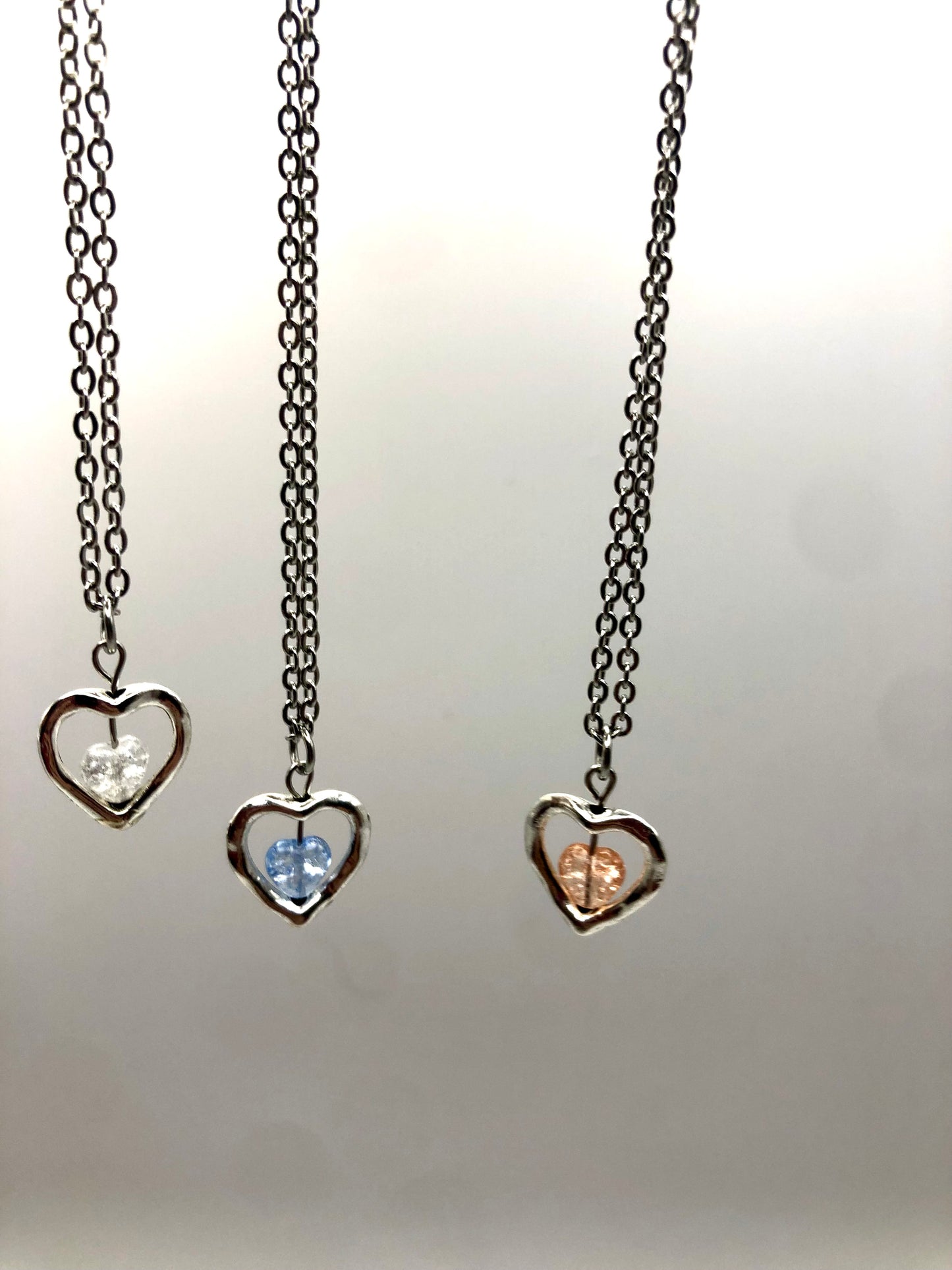 white sweetheart necklace 🤍