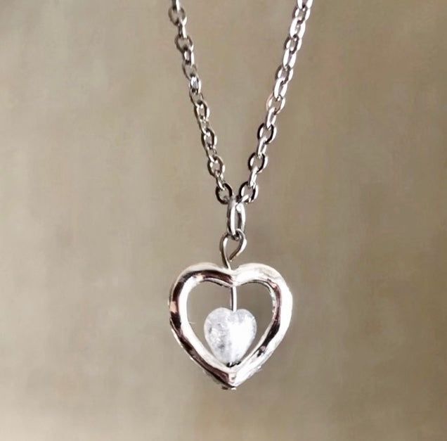 white sweetheart necklace 🤍